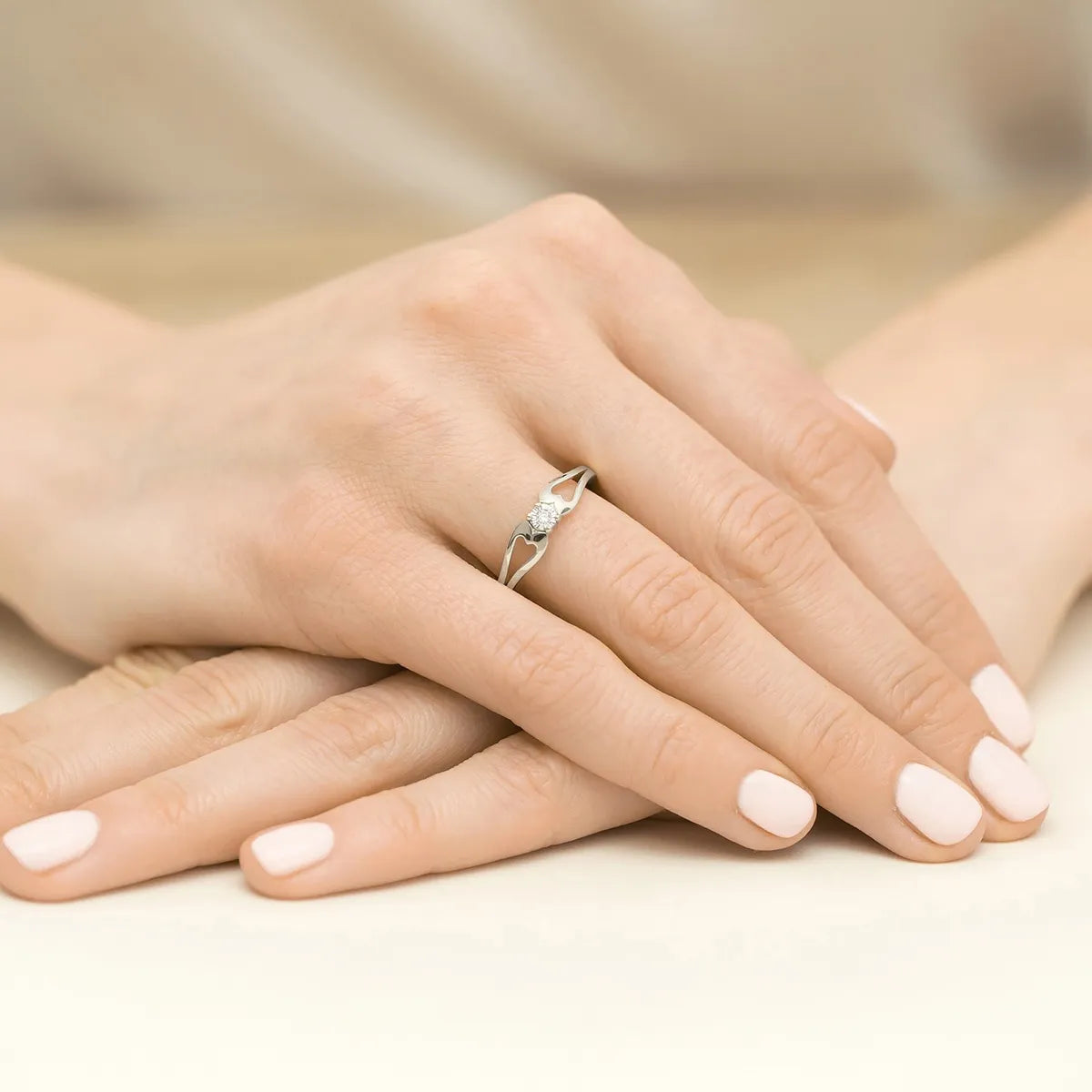 gold-ring-with-0-03ct-diamond-p056-585-b0-03