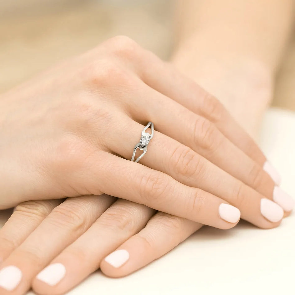 prsten-ze-zlata-s-diamantem-0-03ct-p056-585-b0-03