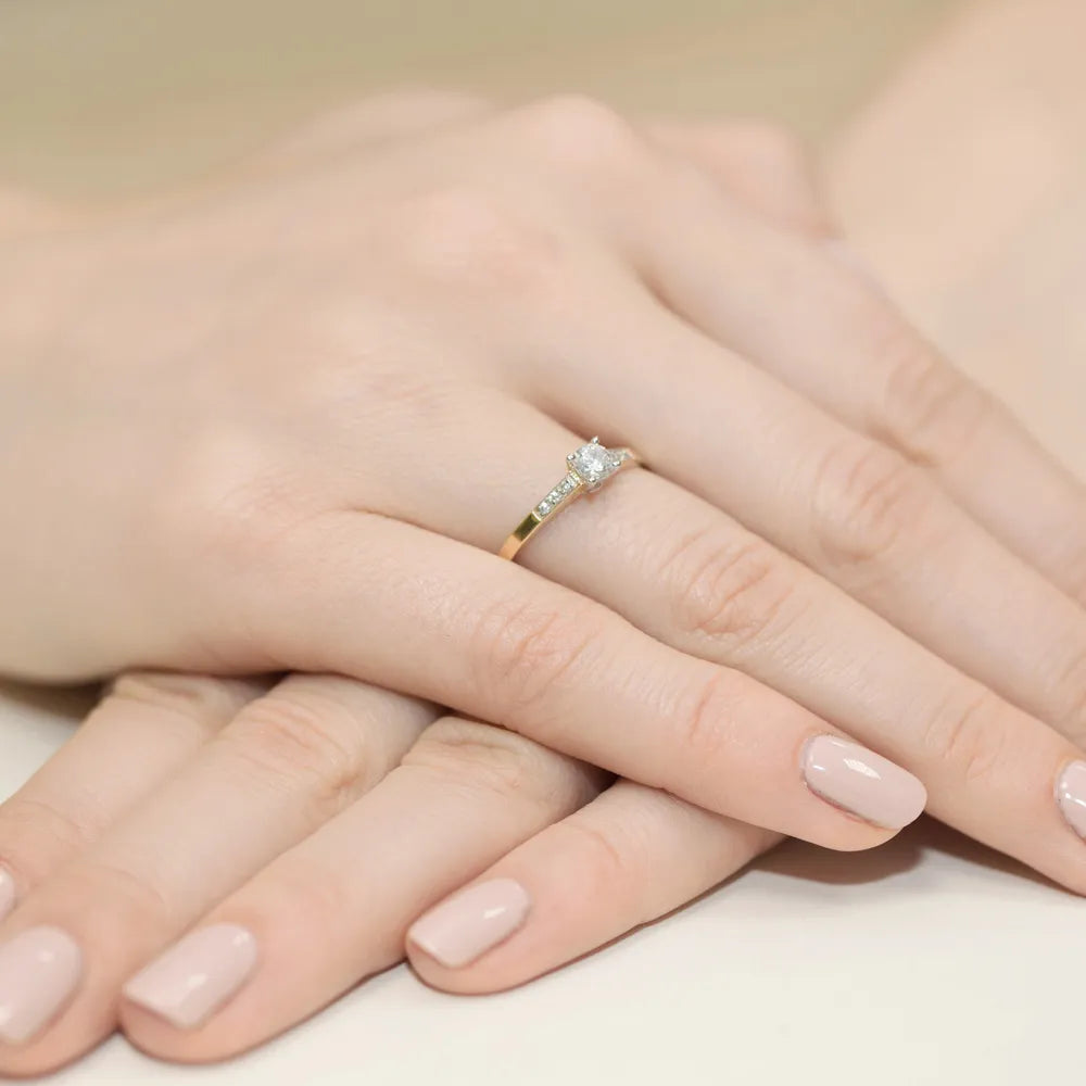 8k-gold-ring-with-zirconia-p091-333-c