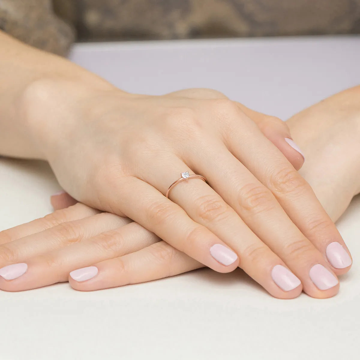 gold-ring-with-0-10ct-diamond-p129-585-b0-10