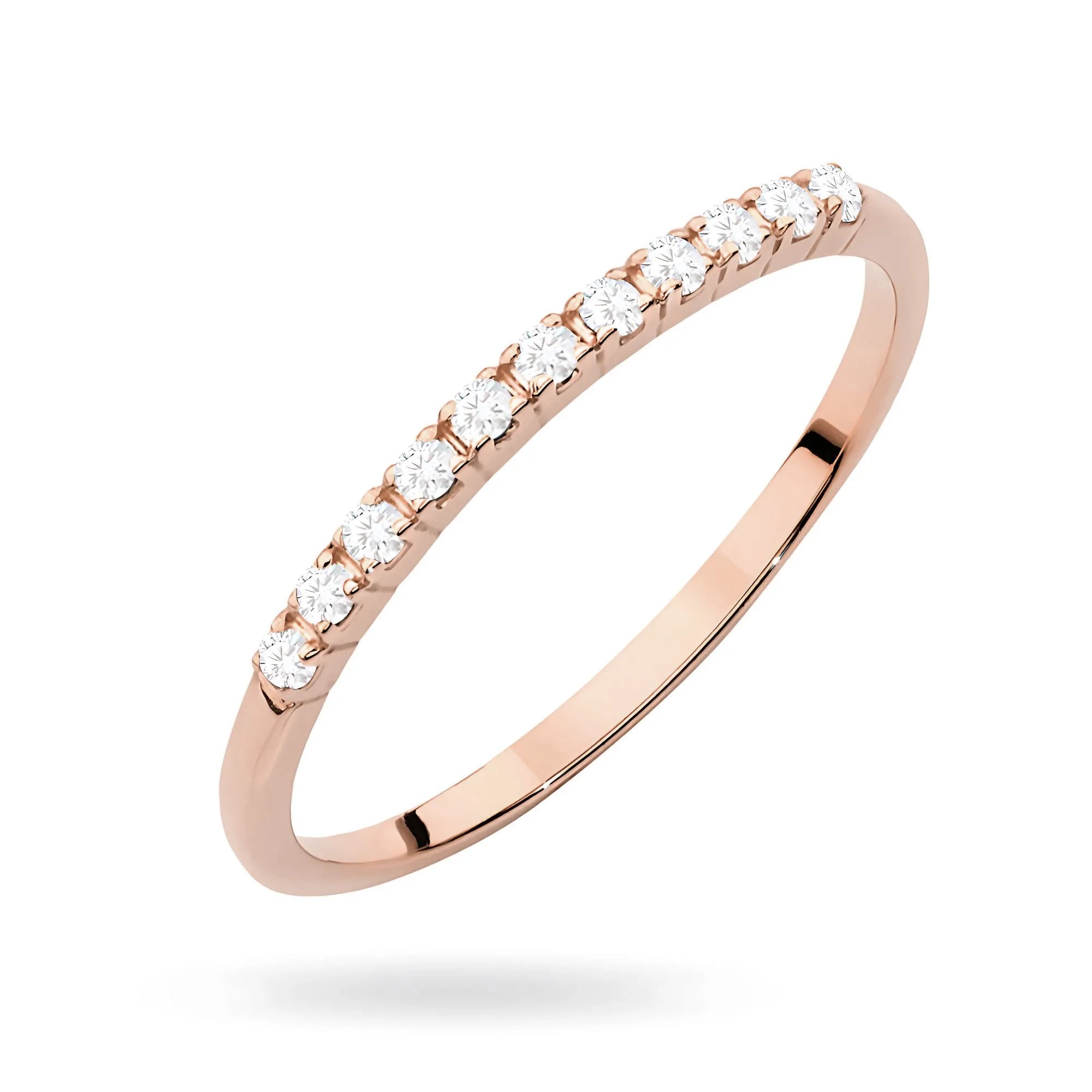 gold-ring-set-with-diamonds-p142-b0-09