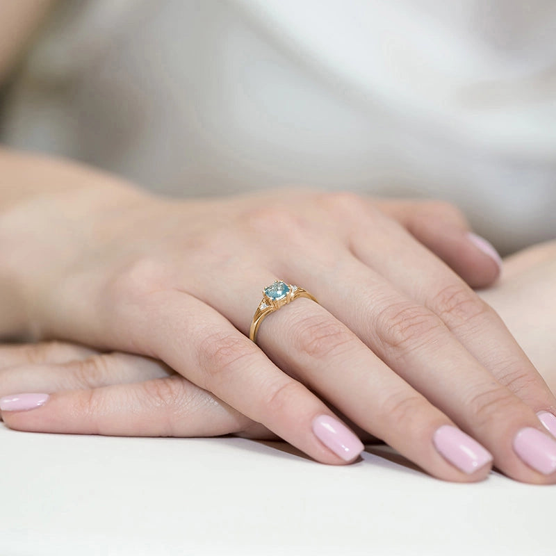 14k-gold-ring-with-zirconia-p145-375-nb