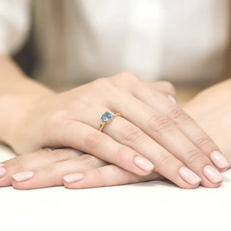 14k-gold-ring-with-zirconia-p146-375-nb