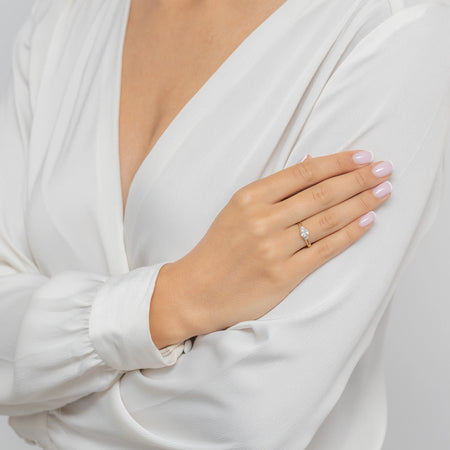 8k-gold-ring-with-zirconia-p147-375-b