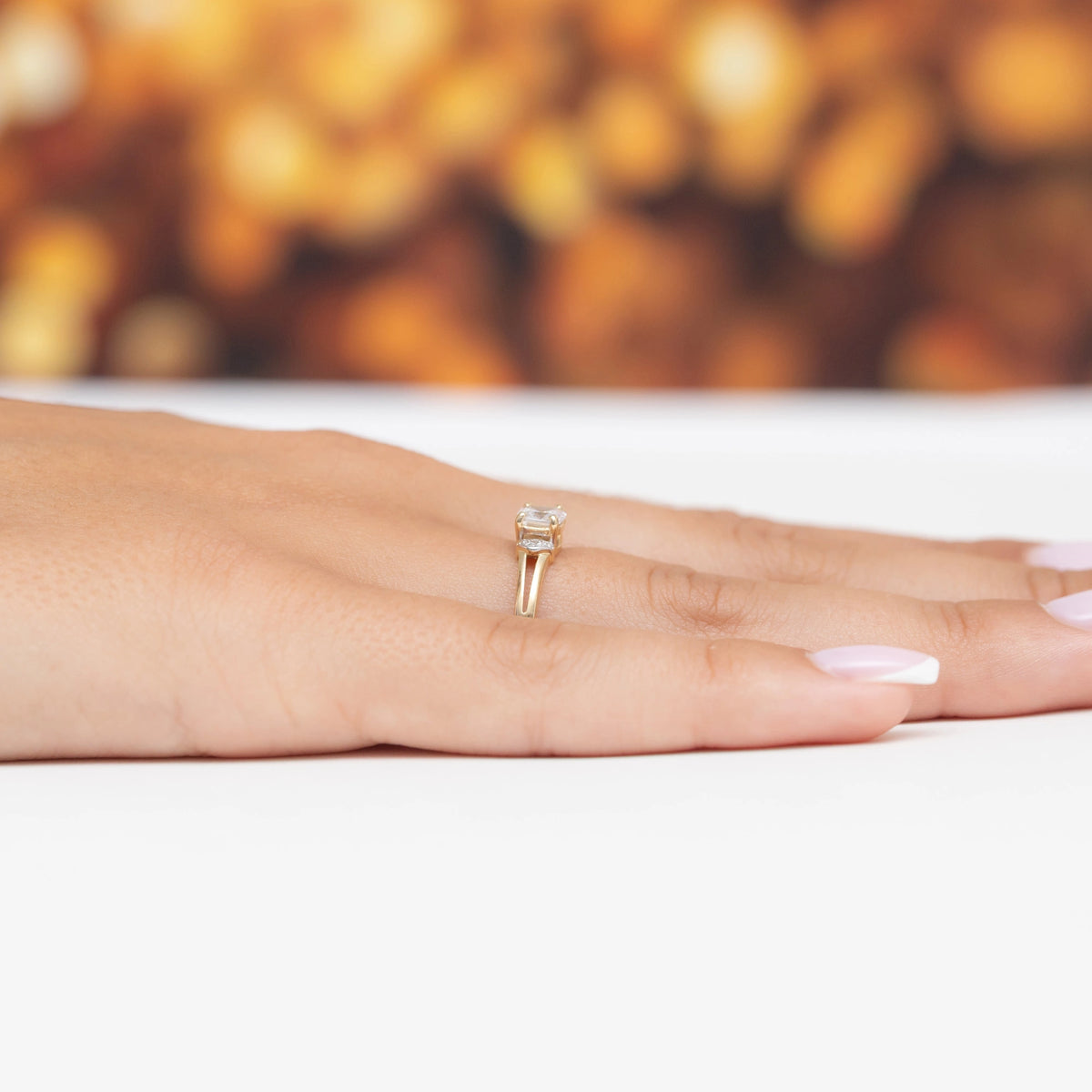 8k-gold-ring-with-zirconia-p147-375-b