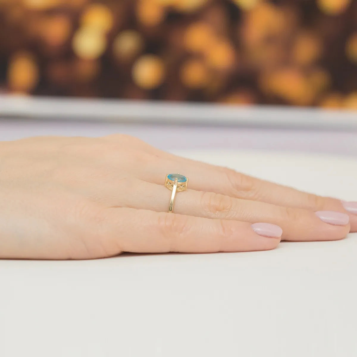 gold-ring-with-0-90ct-topaz-p148-585-t0-90