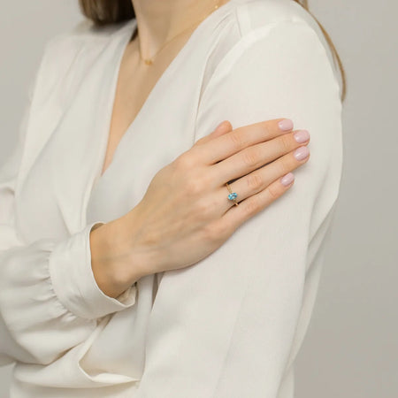 gold-ring-with-0-50ct-topaz-p149-585-t0-50