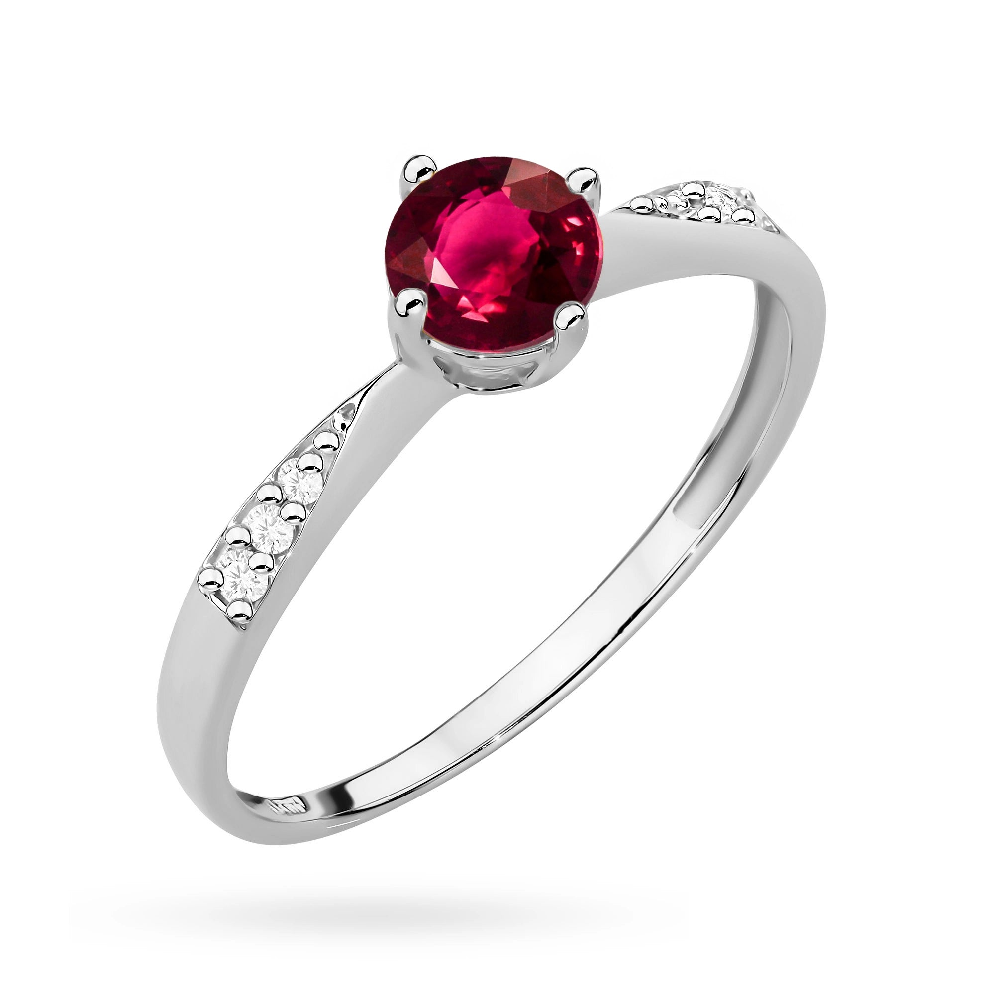 gold-ring-with-0-60ct-ruby-and-0-068ct-diamonds-p167-585-r0-60
