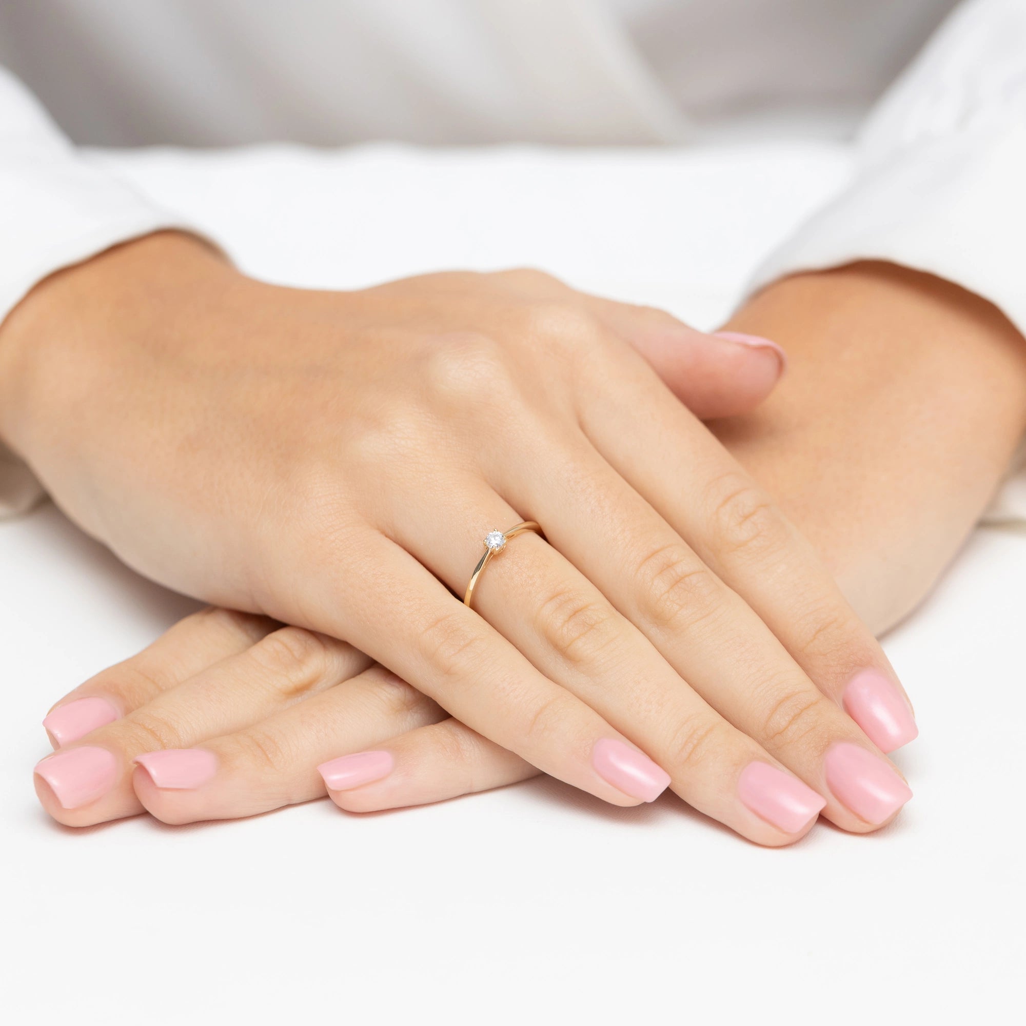 8k-gold-ring-with-zirconia-heart-p169-333-b