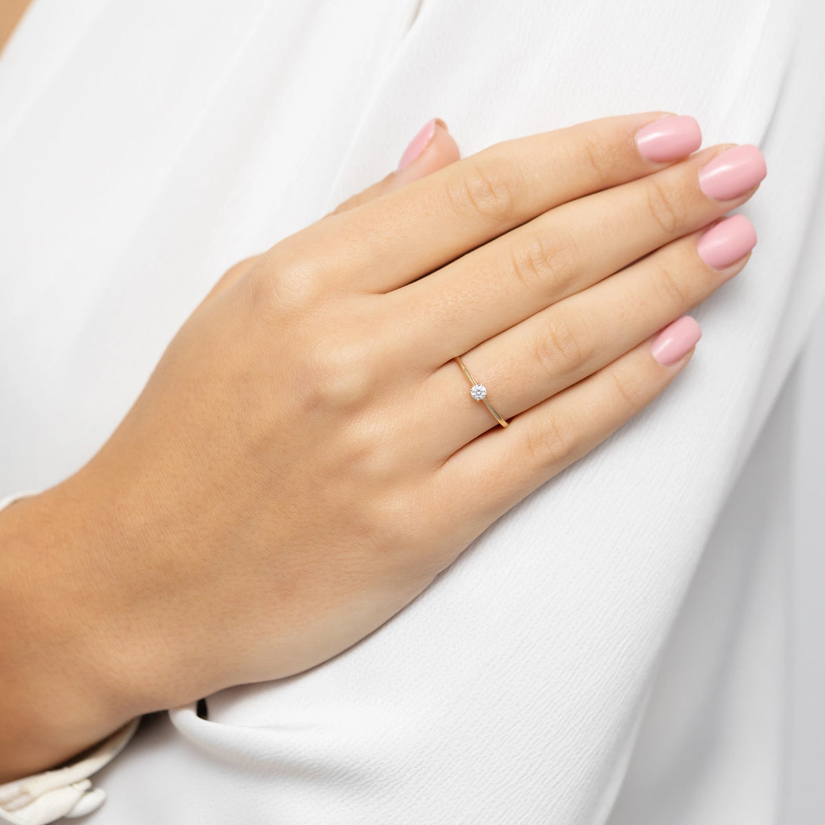 8k-gold-ring-with-zirconia-heart-p169-333-b