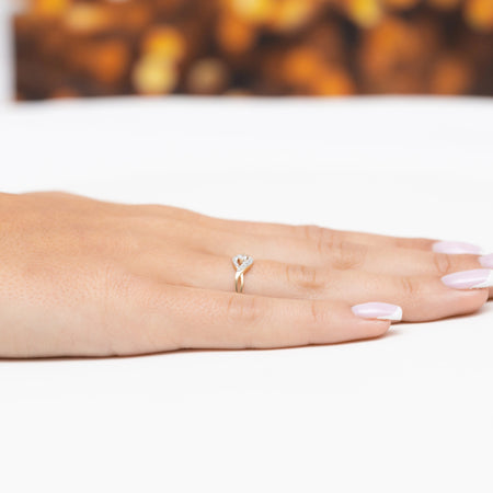 14k-gold-ring-with-zirconia-weaved-p171-585-b