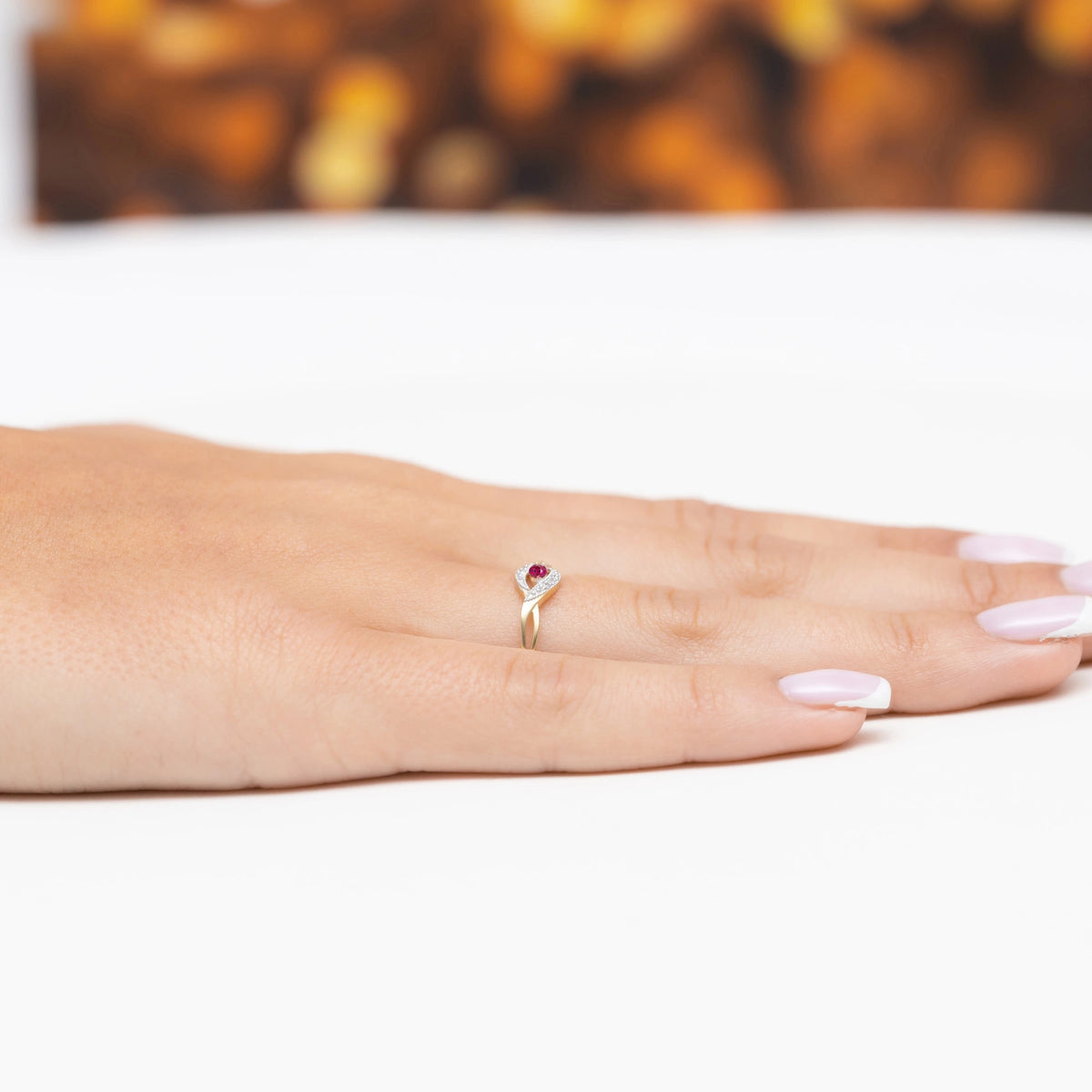 14k-gold-ring-with-white-and-red-zirconia-p171-585-c