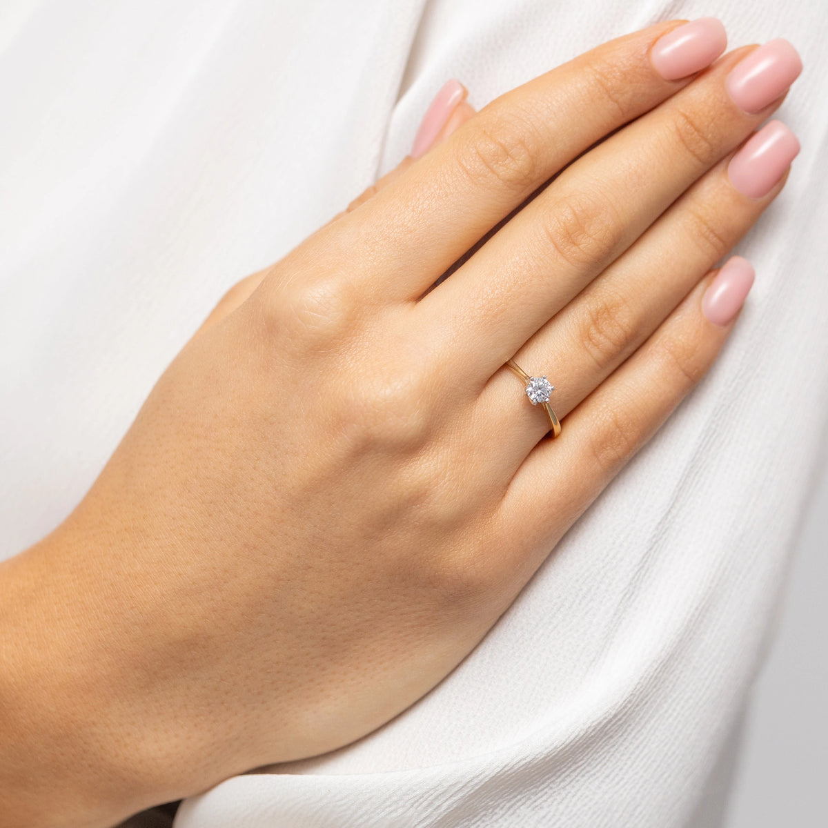 8k-gold-ring-with-zirconia-p172-333-b