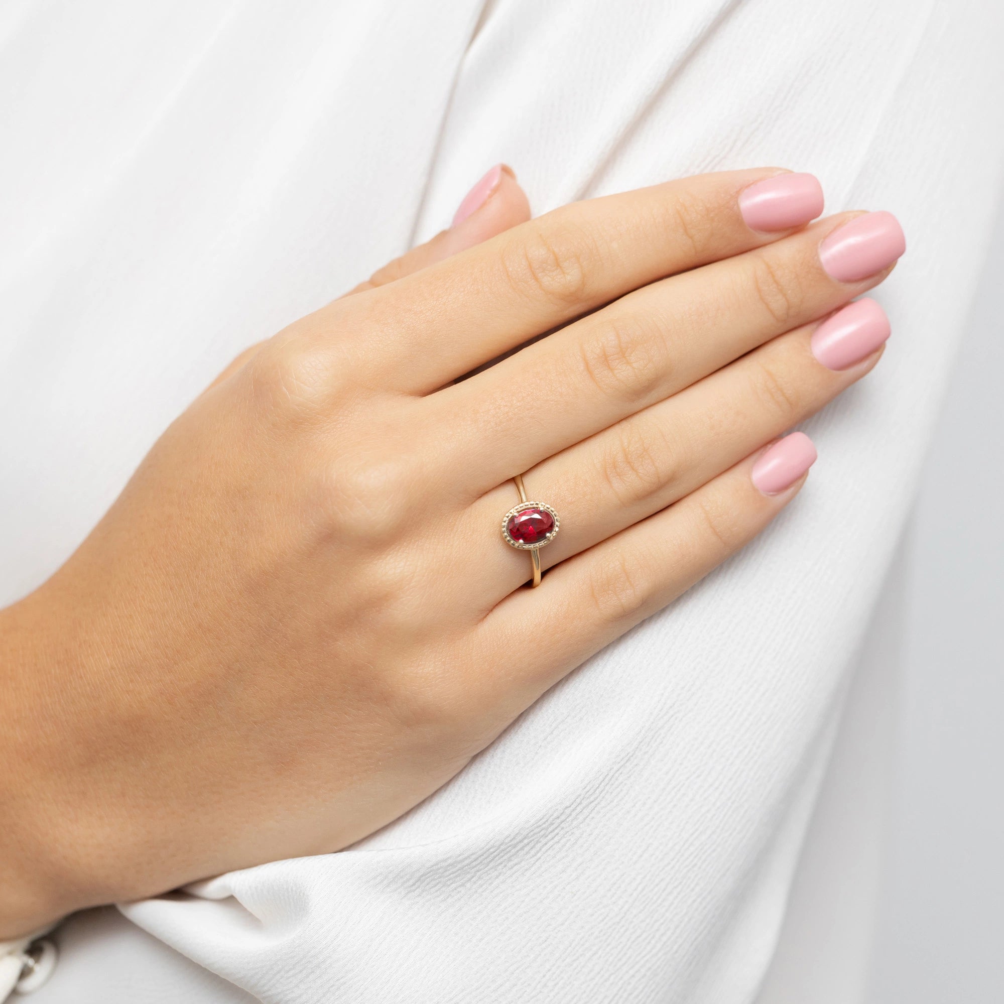 8k-gold-ring-with-red-zirconia-p173-333-c