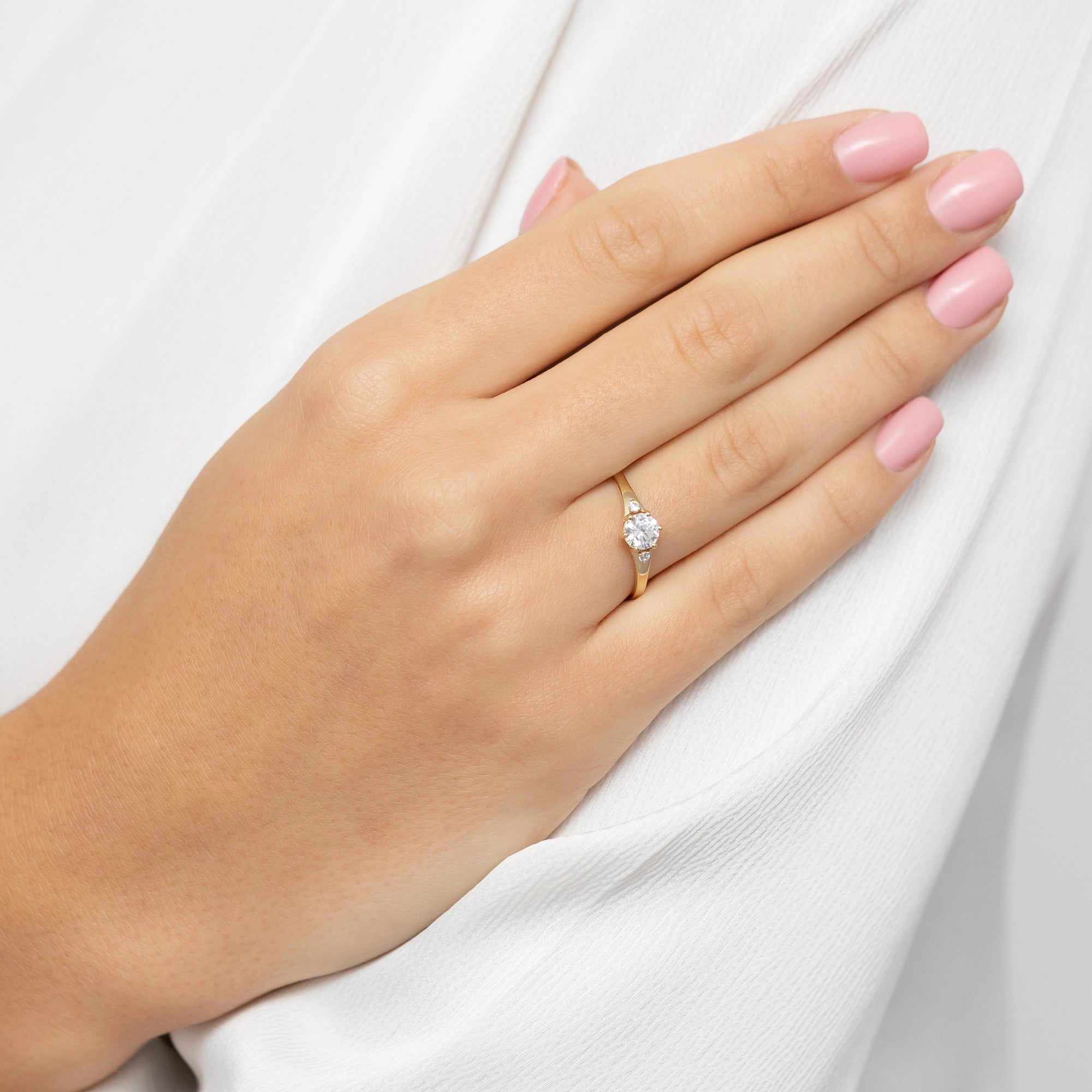 8k-gold-ring-with-zirconia-p177-333-b