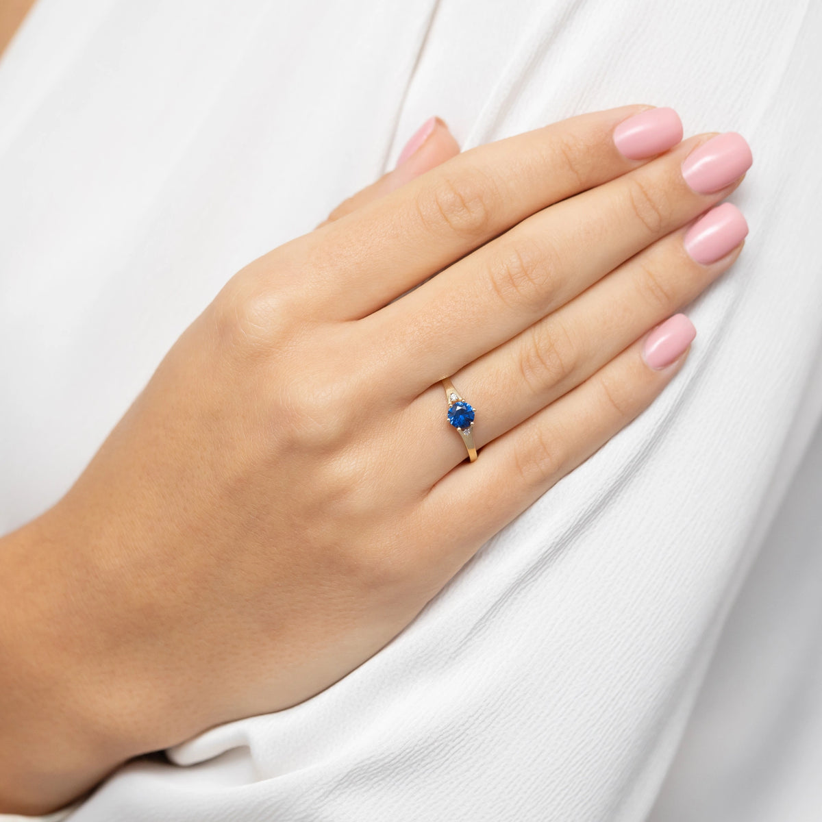 8k-gold-ring-with-dark-blue-zirconia-p177-333-g