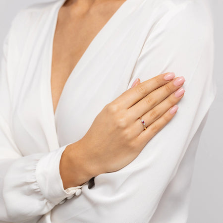 8k-gold-ring-with-red-and-white-zirconia-p180-333-c