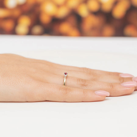 8k-gold-ring-with-red-and-white-zirconia-p180-333-c