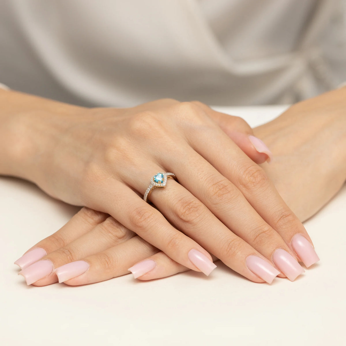 8k-gold-ring-with-blue-zirconia-heart-p201-333-nb