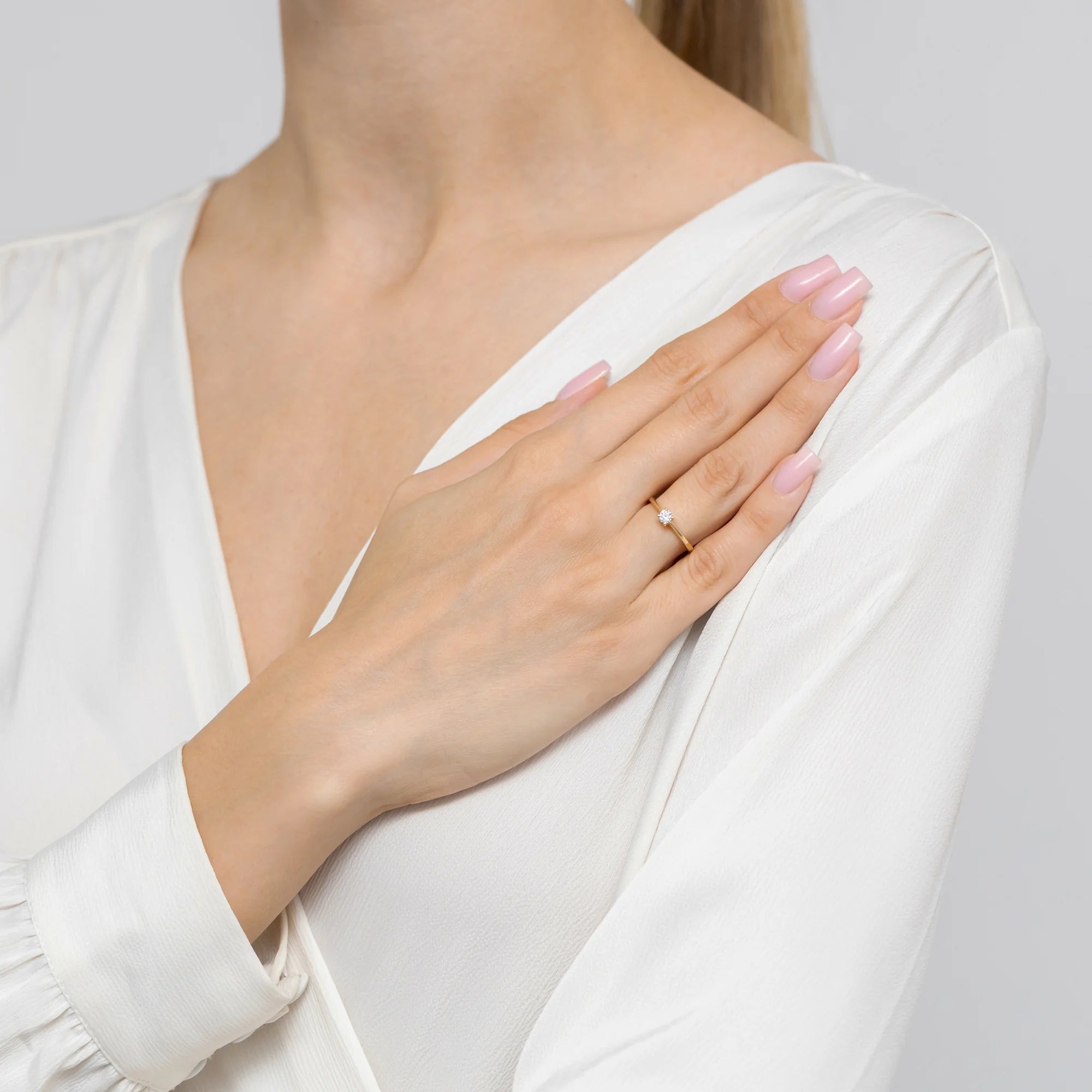 8k-gold-ring-with-zirconia-p219-333-b