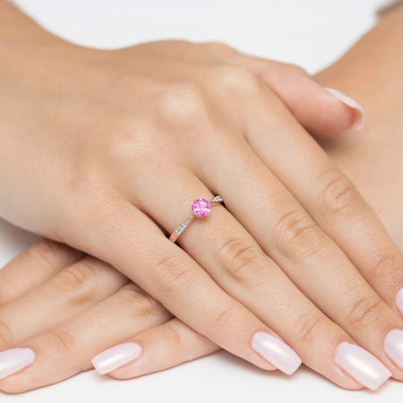 gold-ring-with-0-60ct-pink-topaz-and-0-068ct-diamonds-p167-585-rt0-60