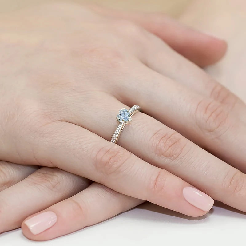 White Gold engagement ring with Heart 0.50 ct Central and 0.03 ct Sideline Lab-grown Diamonds - GREMARI fine jewelry