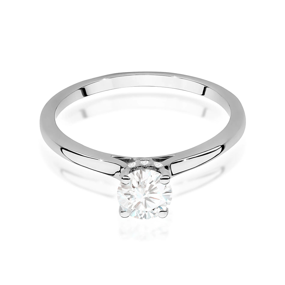 White Gold Ring with Round 0,50ct Central and 0,06ct Sideline Lab-grown Diamonds