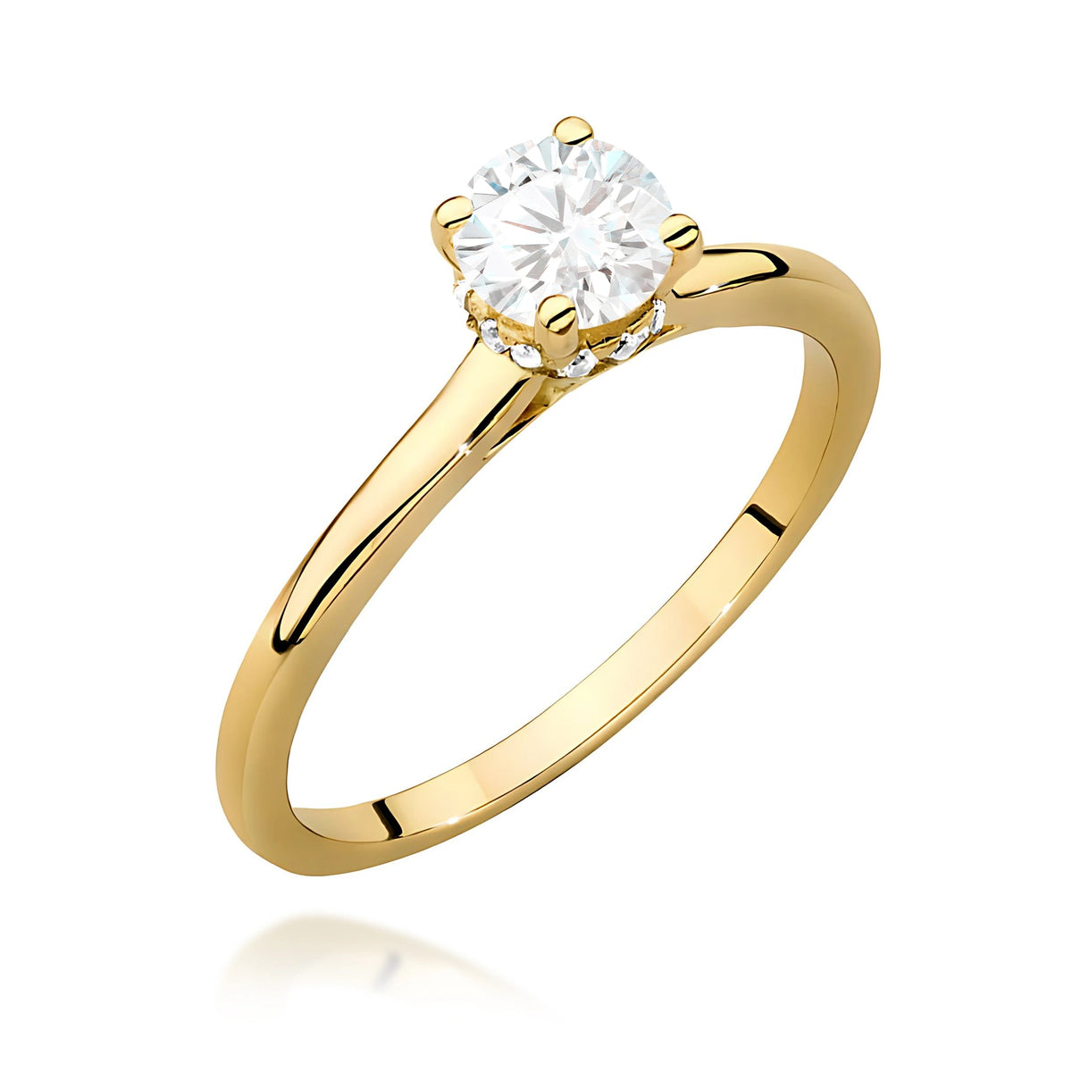 Yellow Gold Ring with Round 0,50ct Central and 0,06ct Sideline Lab-grown Diamonds