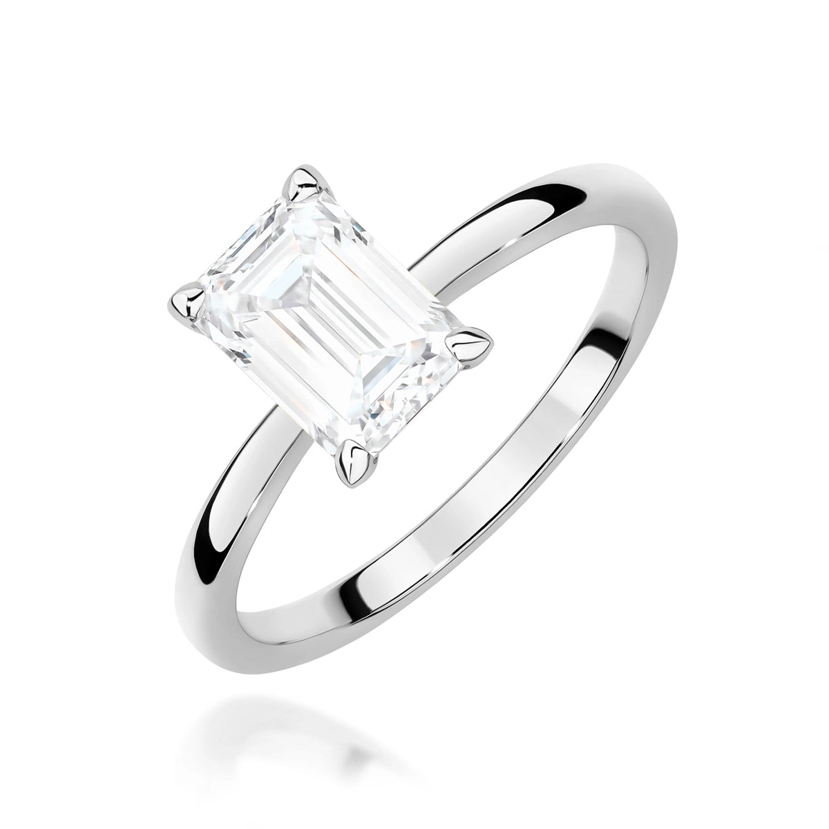White Gold Ring with Emerald 1,50ct Lab-grown Diamond