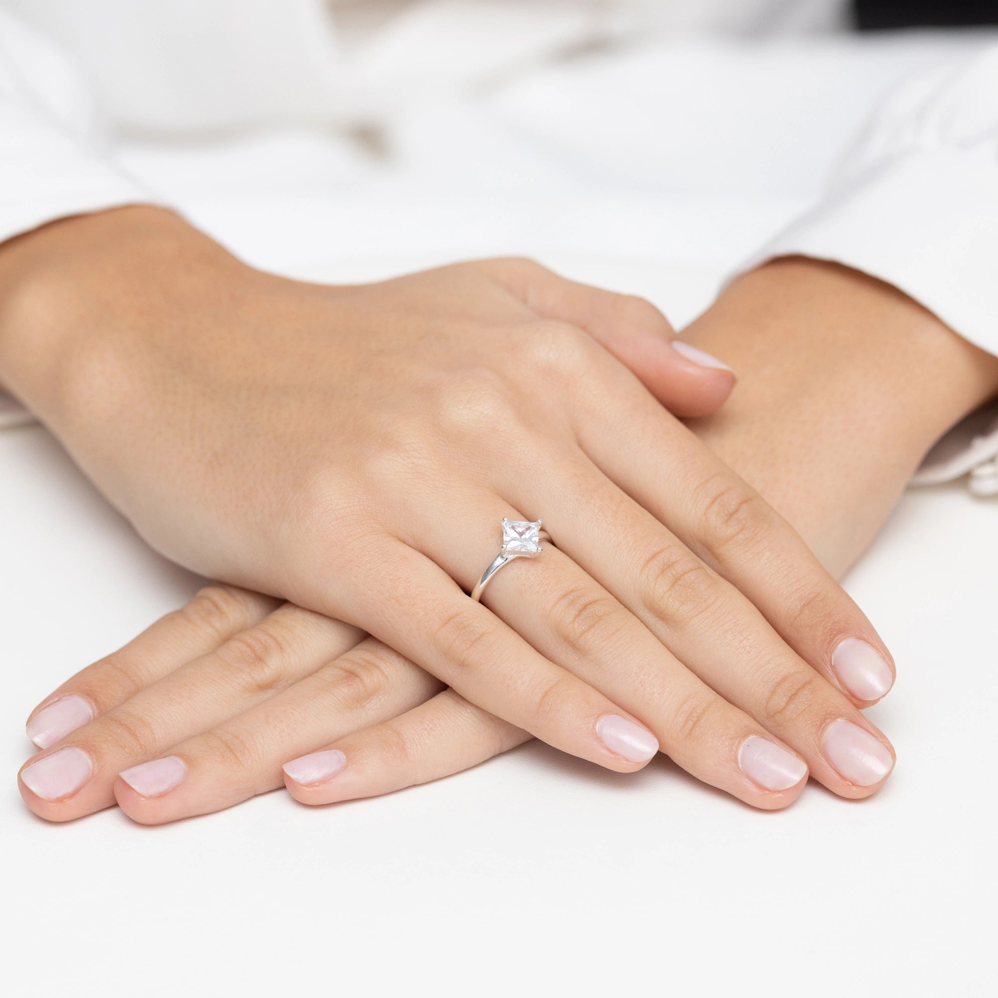 silver-ring-with-zirconia-sp001-925-bs