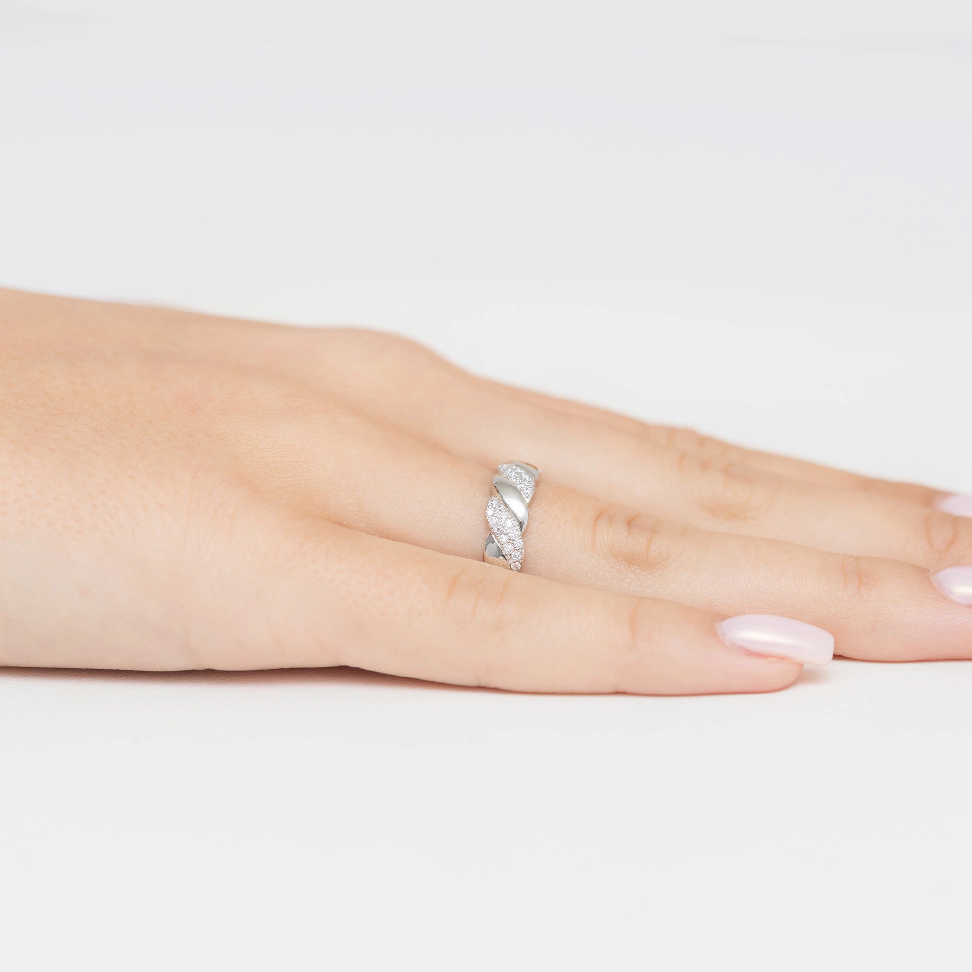 silver-ring-with-zirconia-up025-925-bs