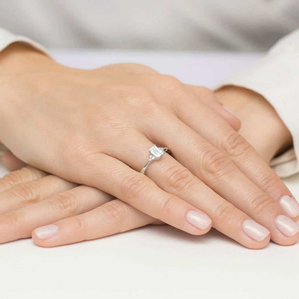 zlatý prsten s 0,60 ct a 0,03 ct laboratorně vypěstovanými diamanty w0002-ldw-01