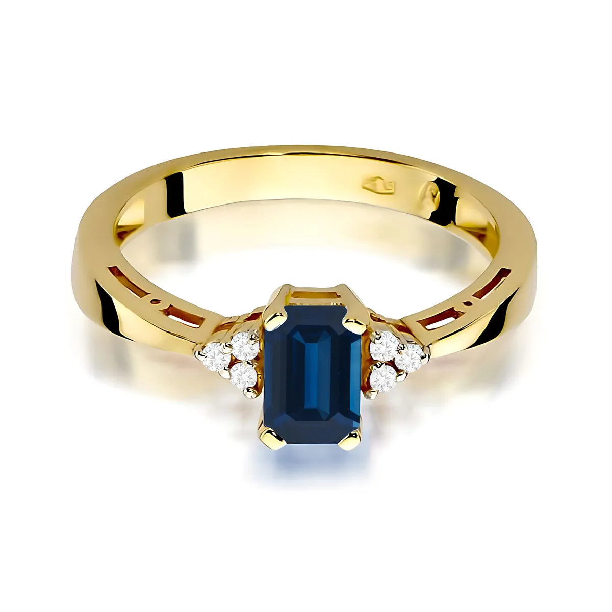 gold-ring-with-0-60ct-sapphire-and-diamonds-w0002-sab-01