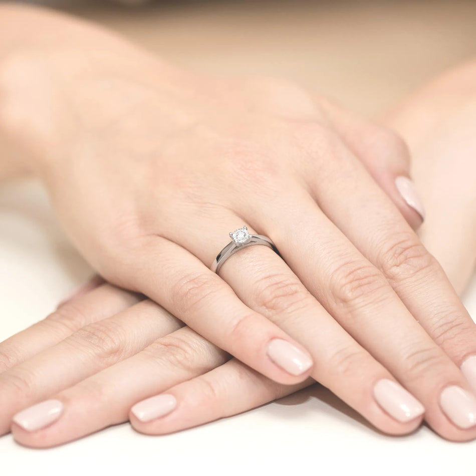 gold-ring-with-0-08ct-diamond-w0007-diw-01