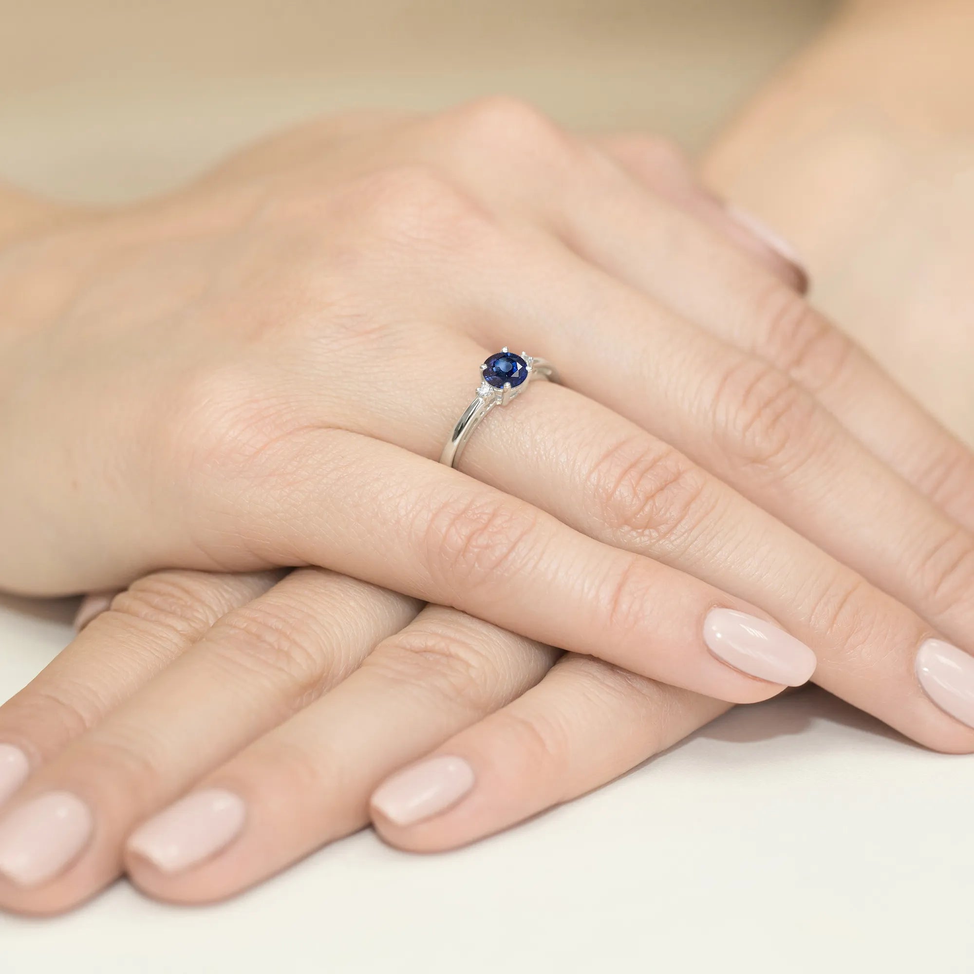 gold-ring-with-0-50ct-sapphire-and-diamonds-w0010-sab-01