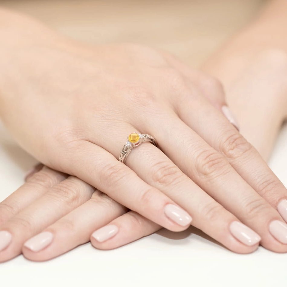 zlatý prsteň s 0,50 ct citrínom a 0,02 ct diamantmi w0014-ciy-01