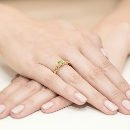 gold-ring-with-0-60ct-olivine-and-0-02ct-diamonds-w0014-peg-01
