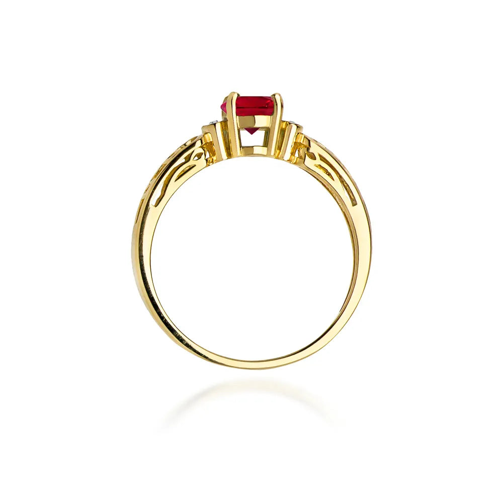 gold-ring-with-0-60ct-ruby-and-0-02ct-diamonds-w0014-rur-01
