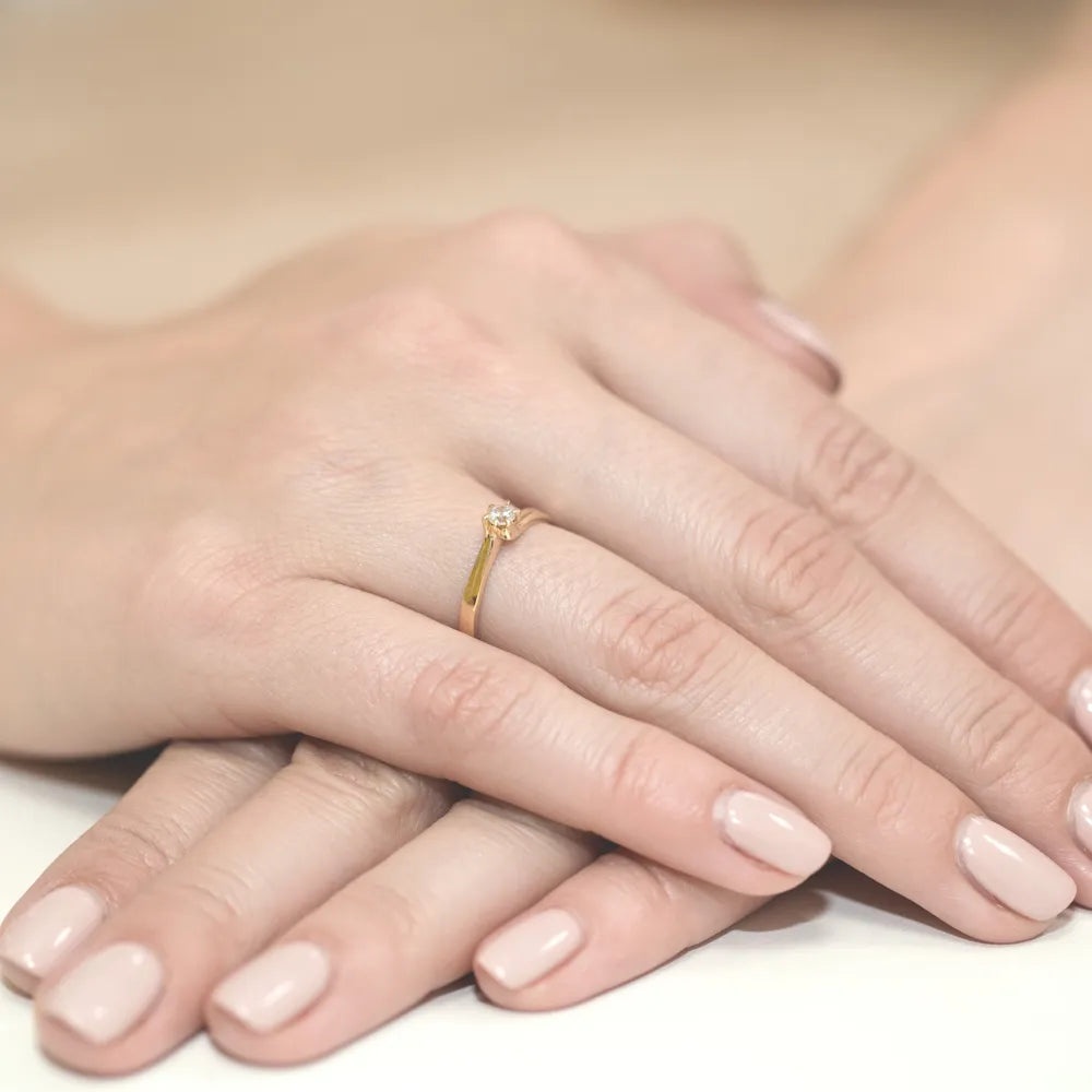 gold-ring-with-0-10ct-diamond-w0021-diw-01