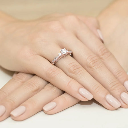 gold-ring-with-0-60ct-white-sapphire-and-0-339ct-diamonds-w0023-saw-01