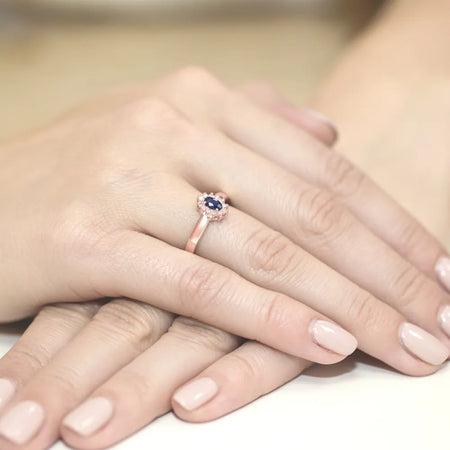 gold-ring-with-0-30ct-sapphire-and-0-103ct-diamonds-w0026-sab-01