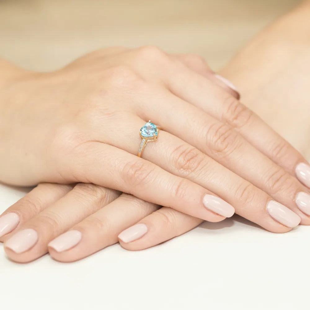 zlatý prsteň s 1,20 ct topásom a 0,04 ct diamantmi w0031-tob-01