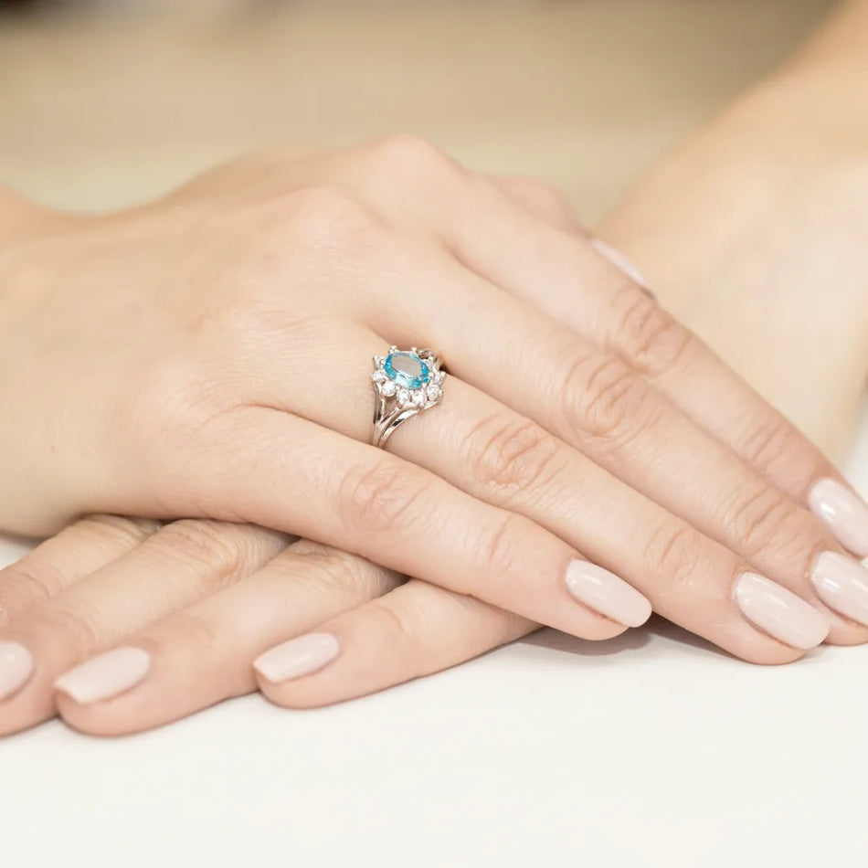 zlatý prsten s topazem 0,90 ct a diamanty 0,30 ct w0037-tob-01