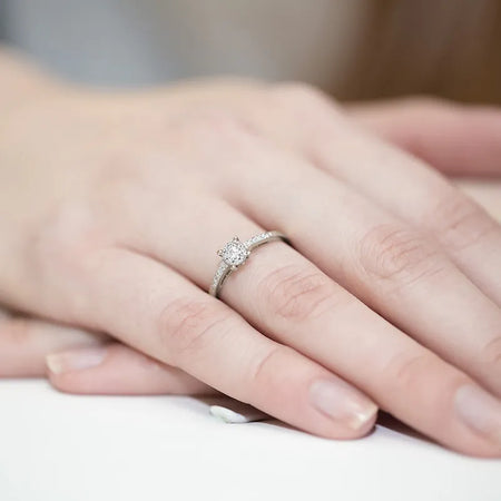 gold-ring-with-0-04ct-and-0-08ct-diamonds-w0055-diw-01