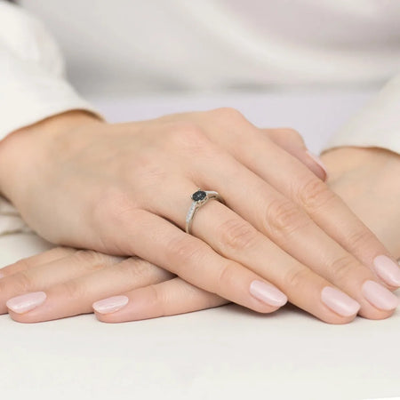 gold-ring-with-0-04ct-black-diamond-and-0-005ct-diamonds-w0055-xxx-02