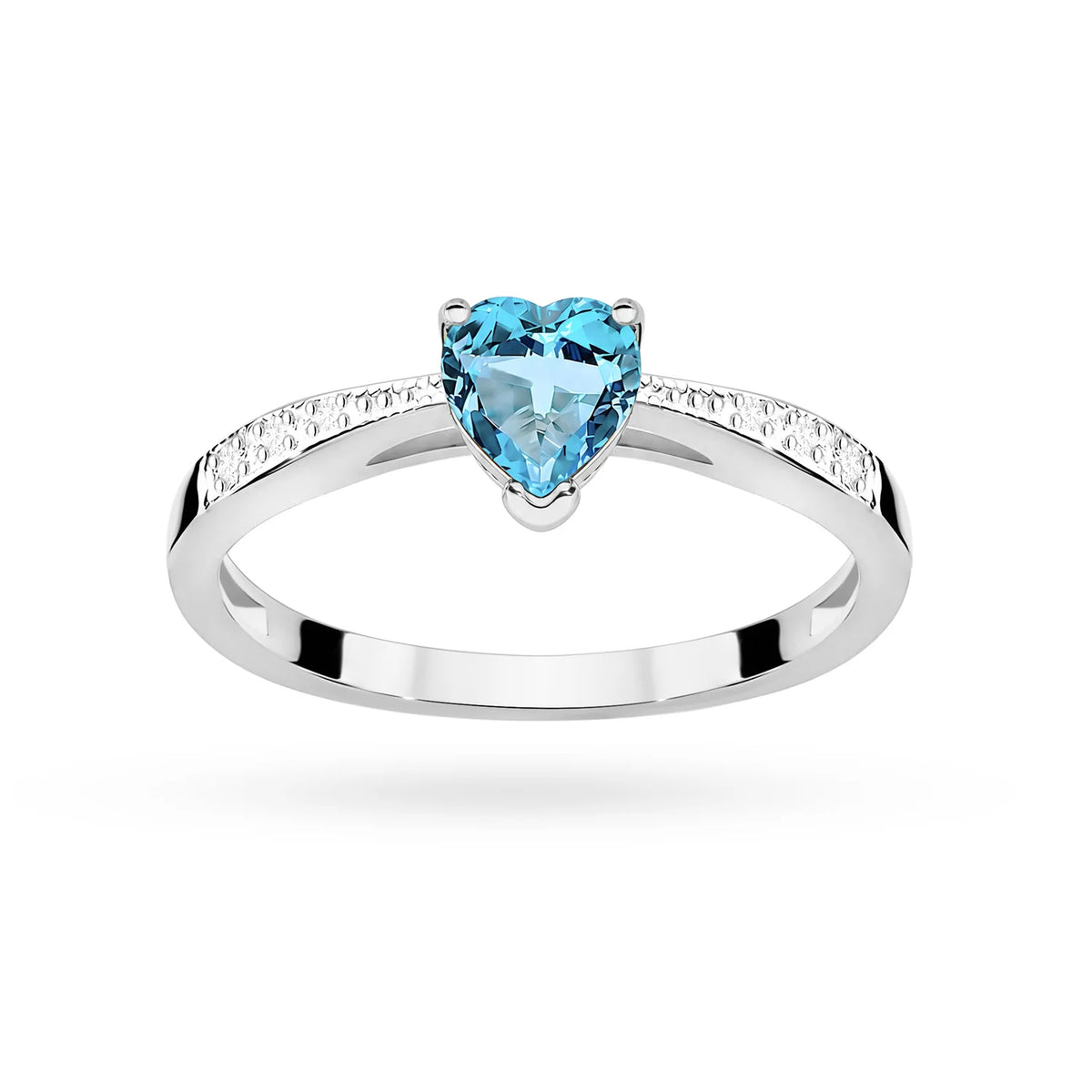 Prsteň z bieleho zlata so srdcovým Swiss Blue topásom 0,50 ct a diamantmi 0,03 ct
