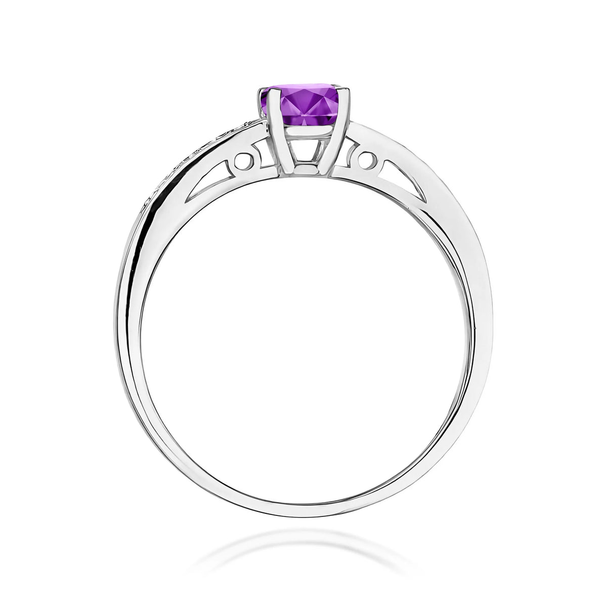 Bague en or blanc avec 0,50 ct d'améthyste et 0,05 ct de diamants