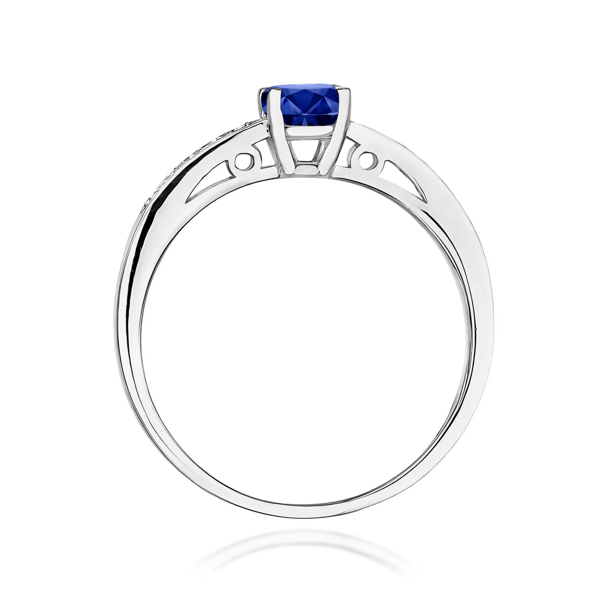 Prsteň z bieleho zlata s 0,50 ct zafírom a 0,05 ct diamantmi