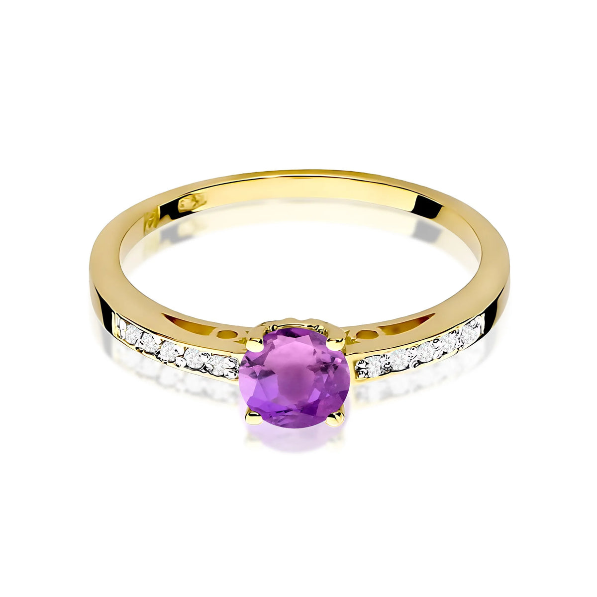 Gold Ring with 0.50ct Amethyst and 0.05ct Diamonds