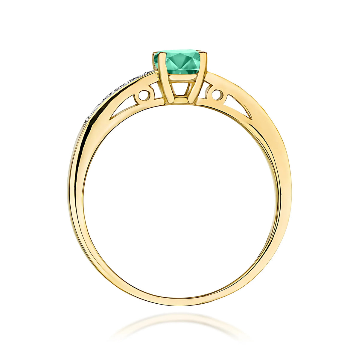 Gold Ring with 0.50ct Emerald and 0.05ct Diamonds